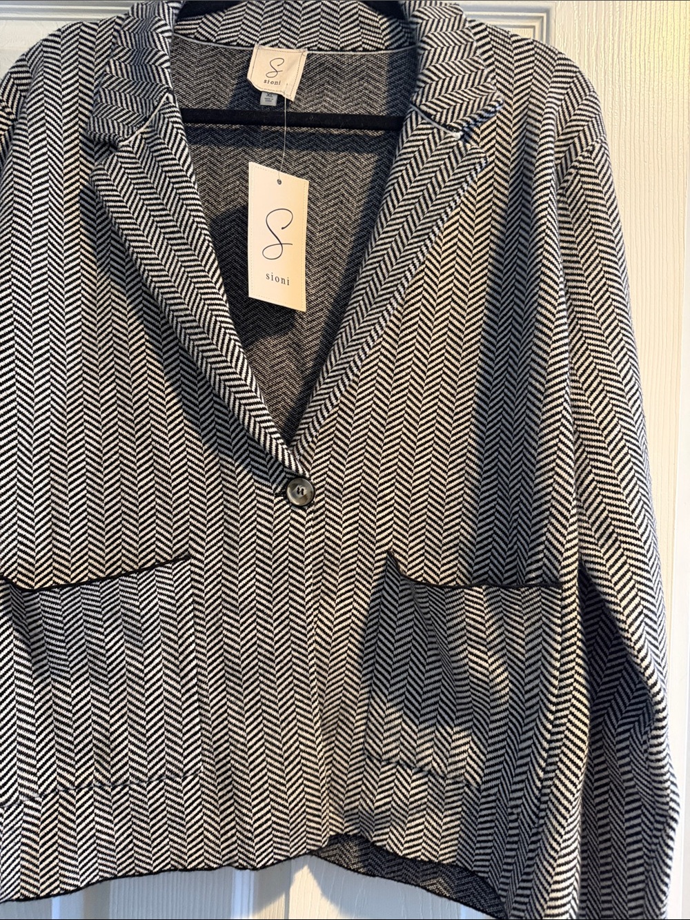 Sioni Black & White Herringbone Single-Button Blazer - Picture 6 of 7
